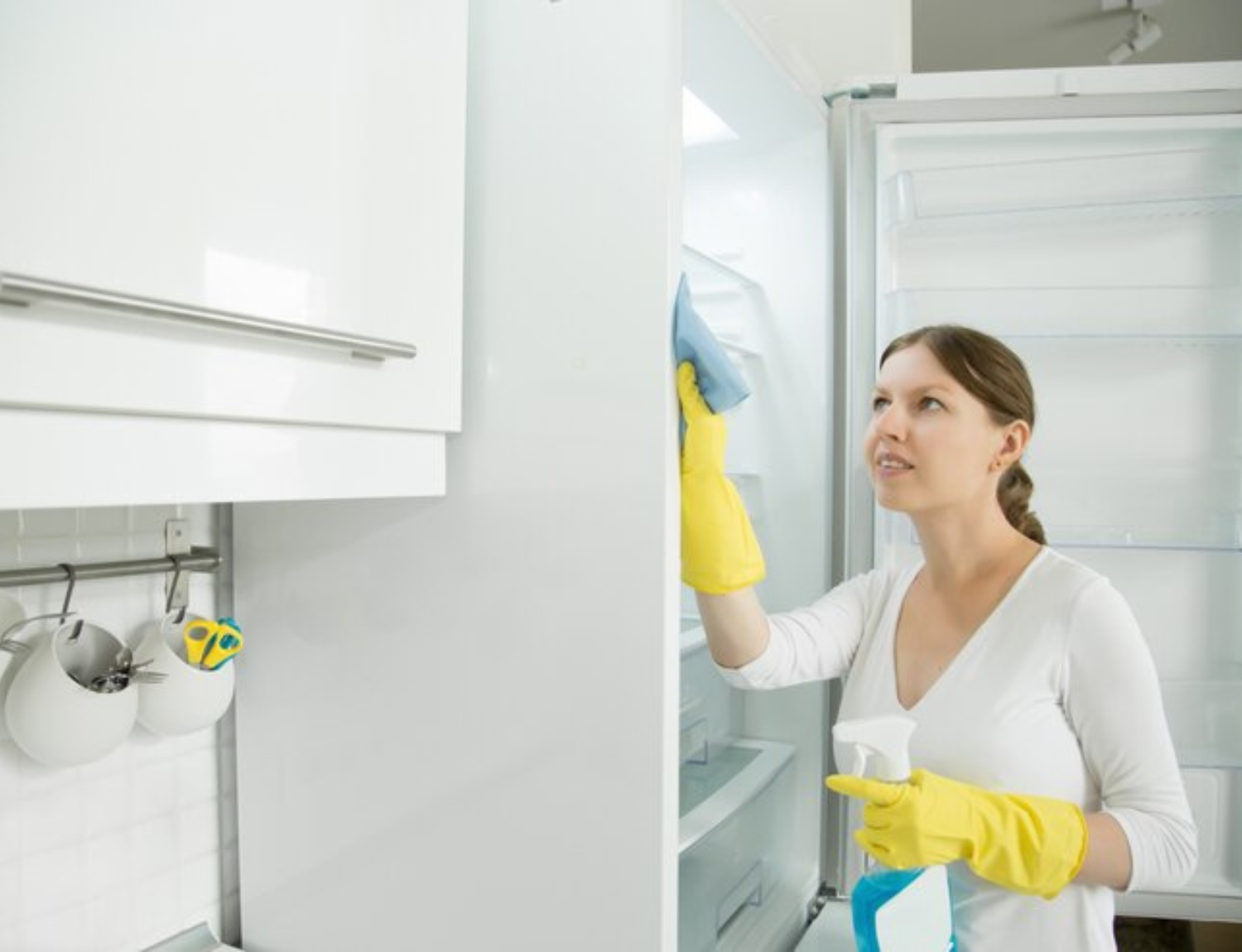 Maintaining a clean refrigerator