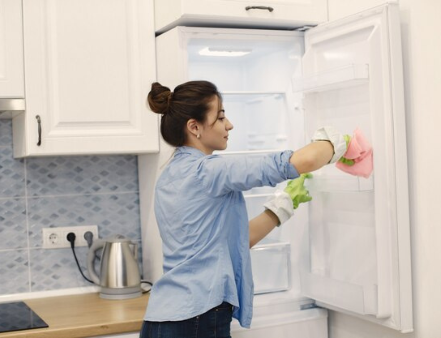 refrigerator cleaning essentials